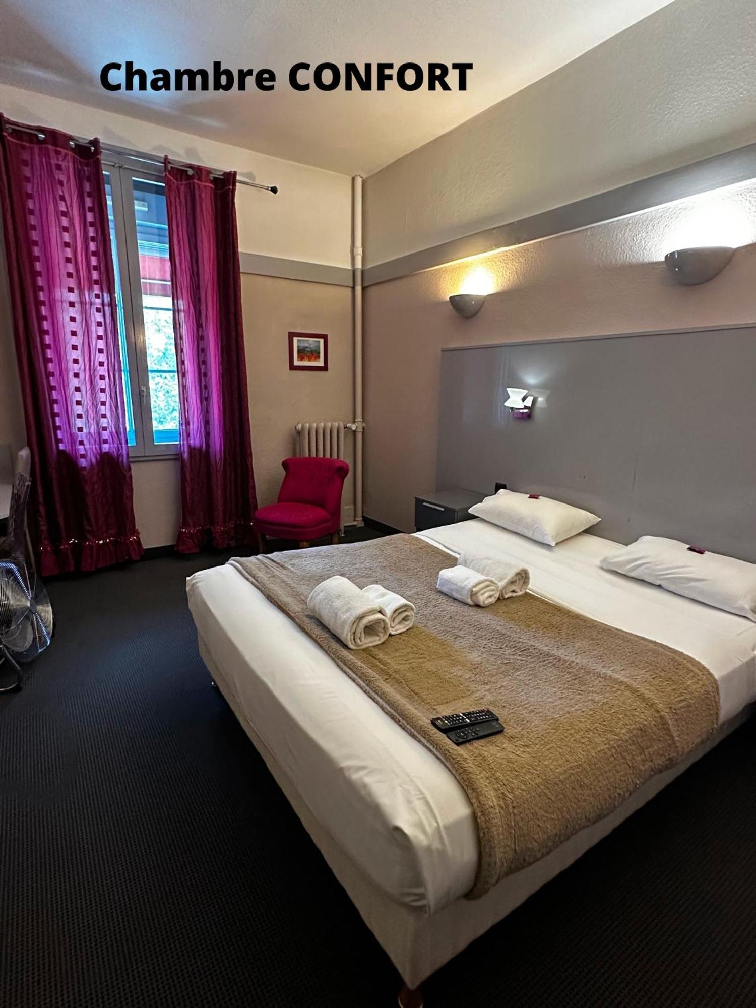 Hotel Terminus - Pizzeria Pizz'A Gogo - Salle De Sport - Face A La Gare ロン・ル・ソーニエ エクステリア 写真